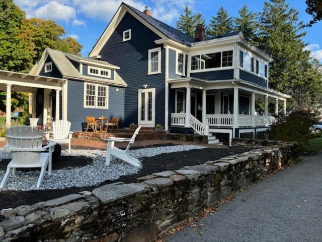 The Inn Crowd Bed And Breakfast Holden Eksteriør billede